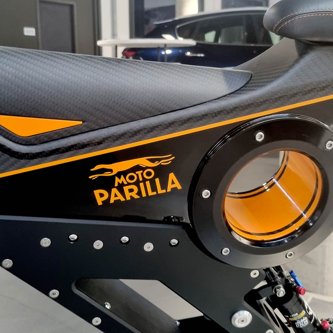 Moto-Parla-Series-2-2021-SUV-E-Fatbike-Pedelec-Factory Detail seitlich