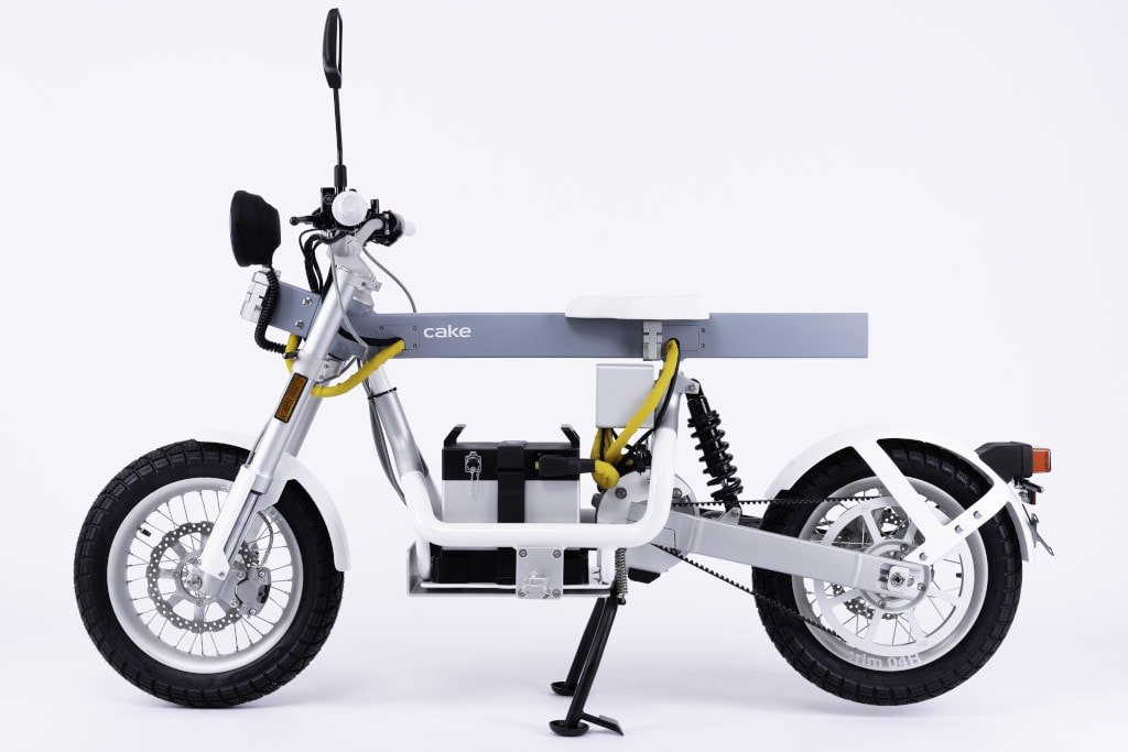 Cake-Ösa-plus-E-Motorra-E-Transportbike-komplett seitlich