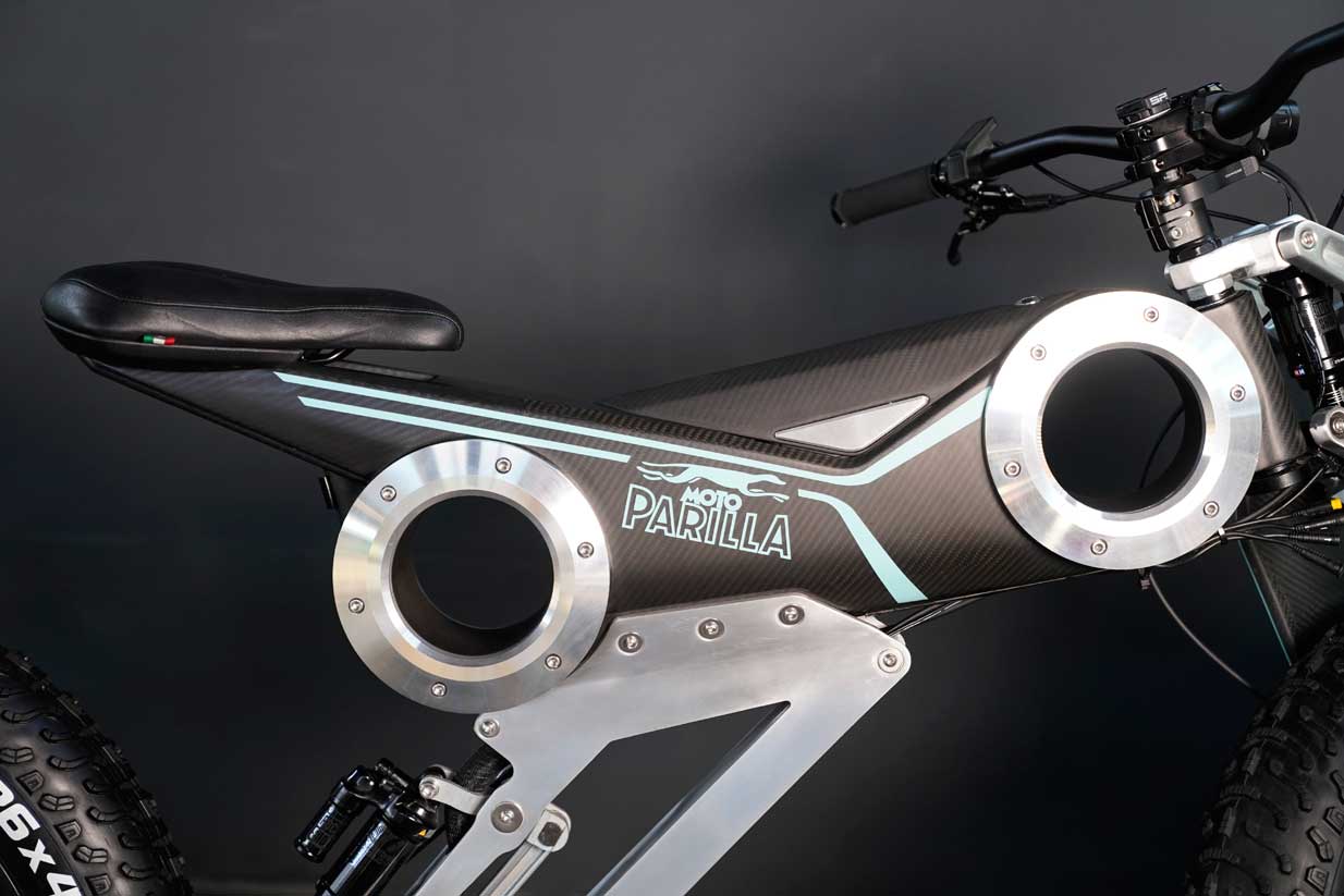 Moto-Parilla-Factory-Istinto-Carbon-E-Bike-E-SUV-Pedelec Detail seitlich